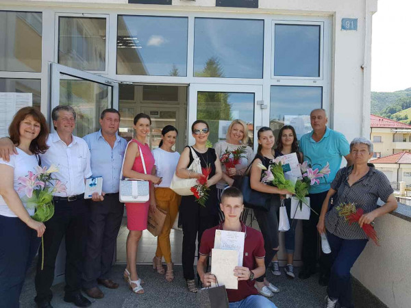 Похвале и награде за најбоље ученике